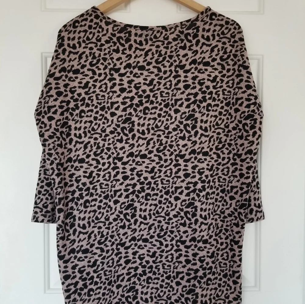 ONLY Animal Print Loose Long Sleeve Top in Blush Pink & Black - Picture 10 of 14
